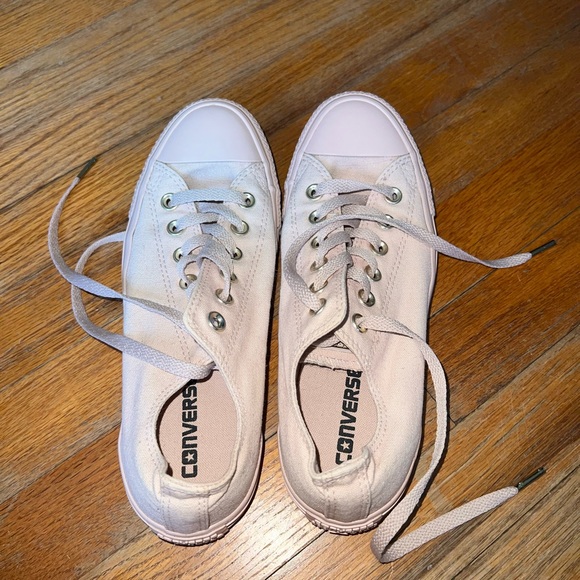 Light pink Converse - Picture 4 of 6